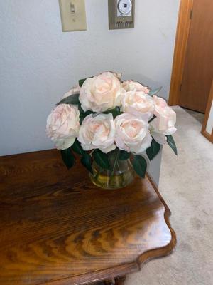 NICE SIDE TABLE AND ACCENTING FAUX FOLIAGE