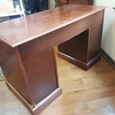 Wooden Desk W/ Vintage Desk Chair (LR-KD)