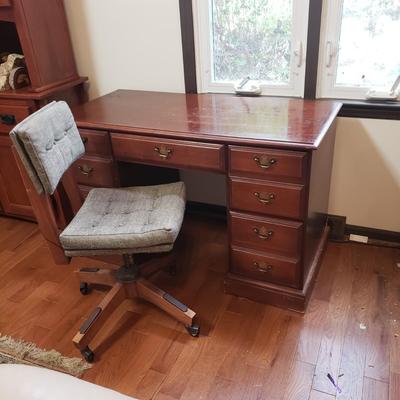Wooden Desk W/ Vintage Desk Chair (LR-KD)
