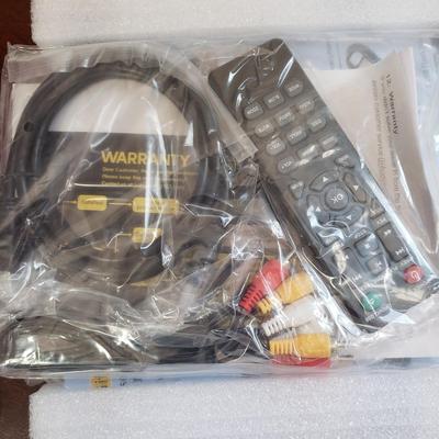 NIB Jinhoo DVD/CD Player and DVDs (LR-KD)