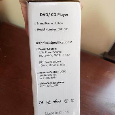 NIB Jinhoo DVD/CD Player and DVDs (LR-KD)