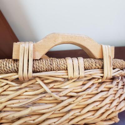 Seven Unique Baskets (LR-KD)