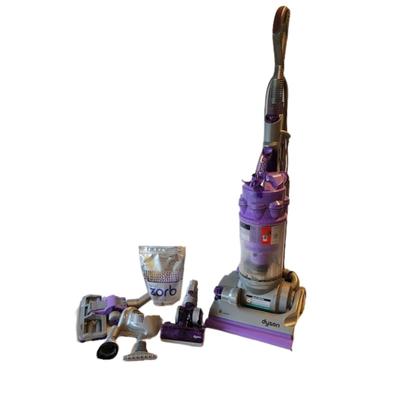 464 Dyson Vacuum With Attachments