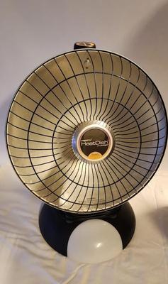Lot 487 Presto Heat Dish With Foot Light & Omni Heat Infrared Quartz Tower Heater