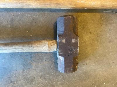 2 SLEDGEHAMMER’S And A HATCHET