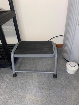 HOT & COLD WATER DISPENSER AND STEP STOOL