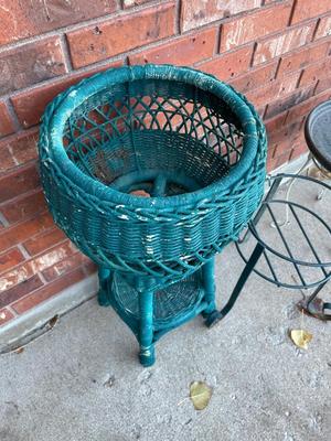 OUTDOOR STANDS AND DECOR