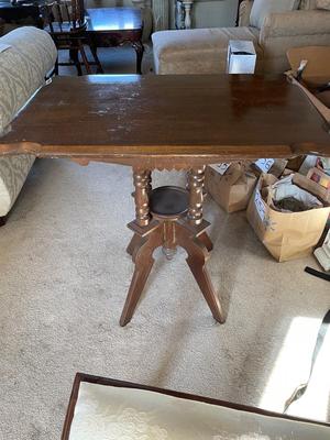 SIDE TABLE AND CHAIR