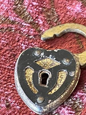 PENDENTS, EARRINGS, MISCELLANEOUS JEWELRY