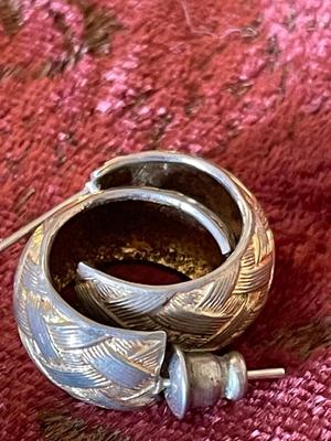 PENDENTS, EARRINGS, MISCELLANEOUS JEWELRY