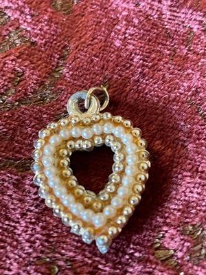 PENDENTS, EARRINGS, MISCELLANEOUS JEWELRY