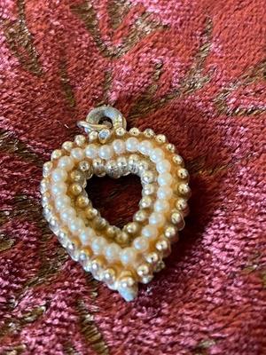 PENDENTS, EARRINGS, MISCELLANEOUS JEWELRY