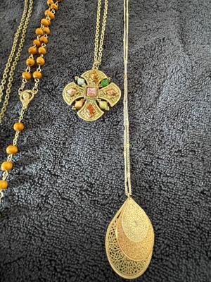 VARIETY OF NECKLACES