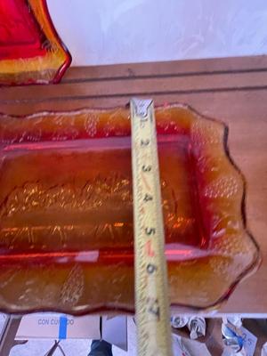 BEAUTIFUL FENTON AMBERINA 12” BUD VASE & INDIANA TIARA LAST SUPPER PLATES