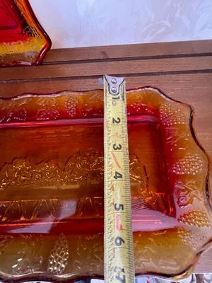 BEAUTIFUL FENTON AMBERINA 12” BUD VASE & INDIANA TIARA LAST SUPPER PLATES