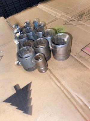 1/2” DRIVE RACHET AND SOCKETS