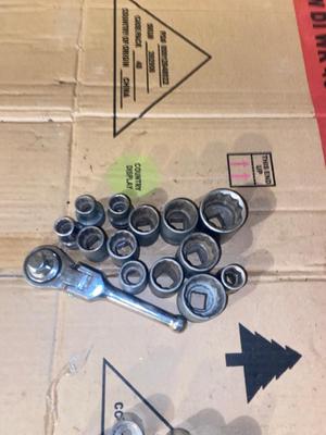 1/2” DRIVE RACHET AND SOCKETS