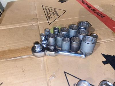 1/2” DRIVE RACHET AND SOCKETS