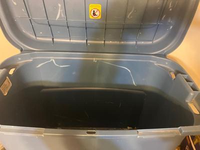VERY LARGE TOTE WITH HINGED LID, MEDIUM TOTE AND SPACE STORAGE BAG