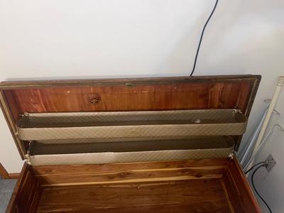 ROOS SWEETHEART CEDAR CHEST