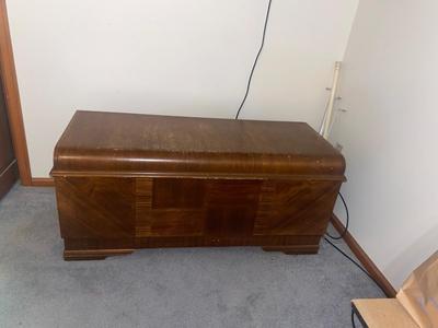 ROOS SWEETHEART CEDAR CHEST