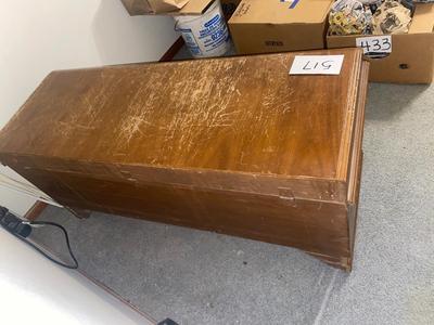 ROOS SWEETHEART CEDAR CHEST