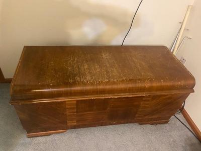 ROOS SWEETHEART CEDAR CHEST