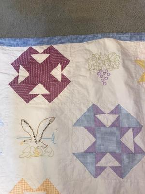 PRETTY HANDMADE CHILDS QUILT
