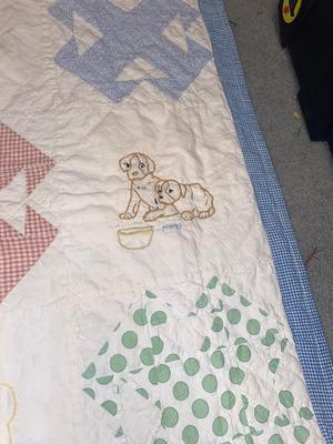 PRETTY HANDMADE CHILDS QUILT