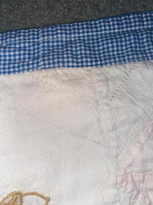 PRETTY HANDMADE CHILDS QUILT