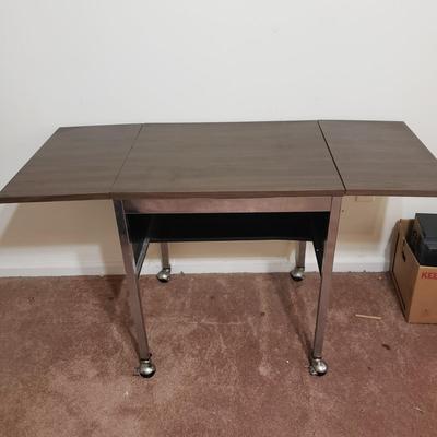 Bretford Metal Rolling Table (UB-KD)