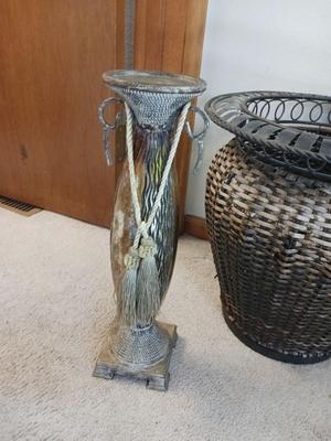 WICKER BASKET W/ METAL RIM (16X16) TWO CANDLE HOLDERS