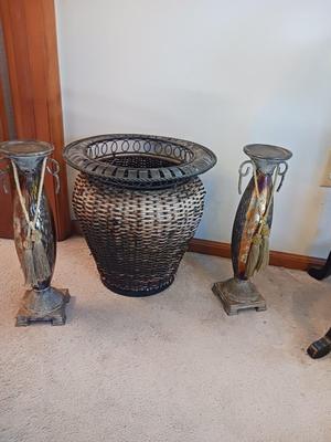 WICKER BASKET W/ METAL RIM (16X16) TWO CANDLE HOLDERS