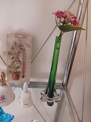 KNICK KNACKS
