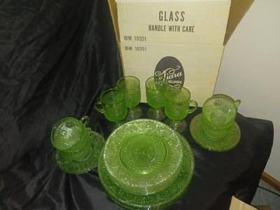 TIARA GLASSWARE