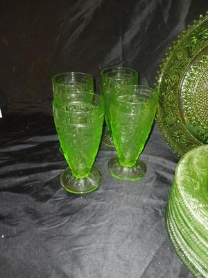 EIGHT PIECE TIARA SET