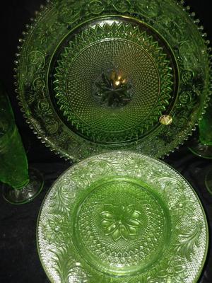 EIGHT PIECE TIARA SET
