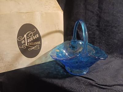 TIARA BASKET