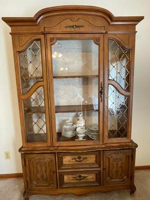 BASSETT FURNITURE CHINA CABINET