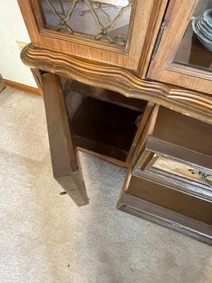 BASSETT FURNITURE CHINA CABINET