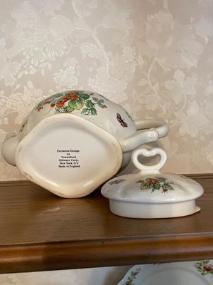 TEAPOT & PLATTER EXCLUSIVE DESIGN BY CROWNFORD.