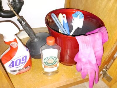 CLEANING SUPPLIES