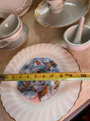 VARIOUS VINTAGE GLASS