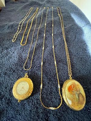 COSTUME JEWELRY CHAINS & 2 PENDANTS