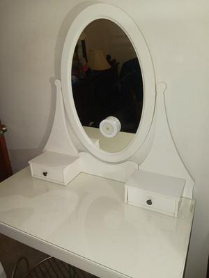 WHITE VANITY