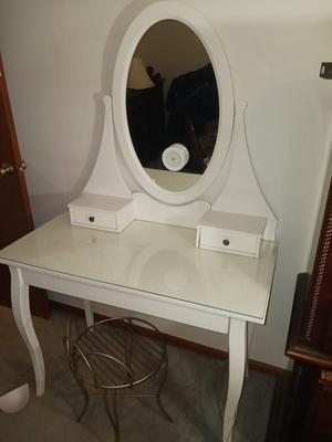 WHITE VANITY