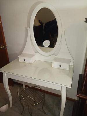 WHITE VANITY