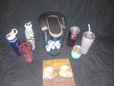 KEURIG COFFEE MAKER