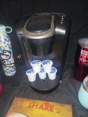KEURIG COFFEE MAKER
