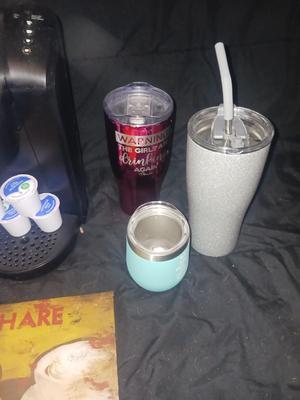 KEURIG COFFEE MAKER